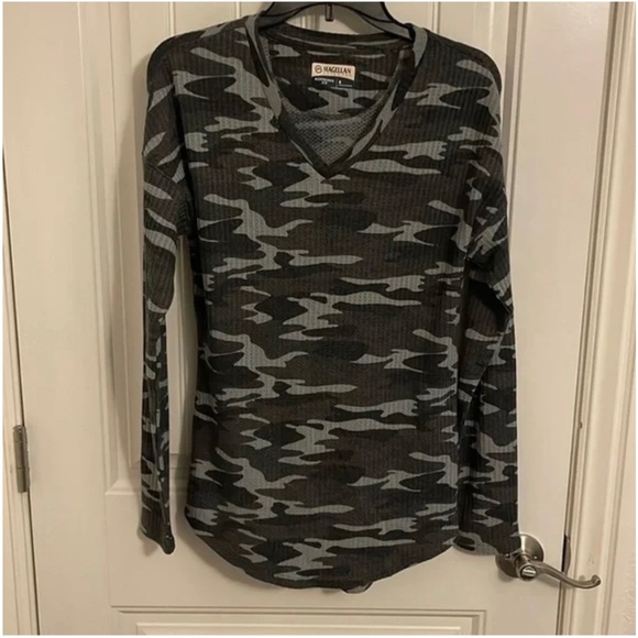 Camo Thermal Top - Picture 1 of 4